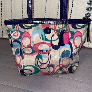 Signature Coach purse